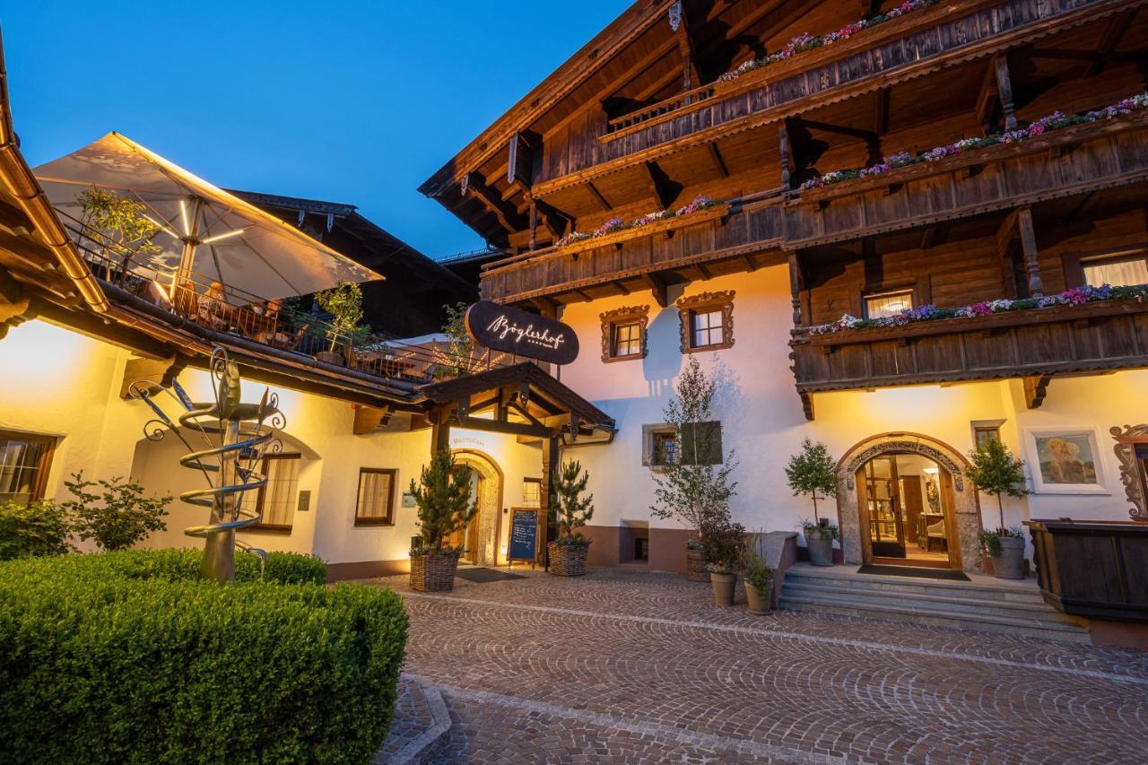 Der Boeglerhof - Pure Nature Spa Resort Алпбах Екстериор снимка