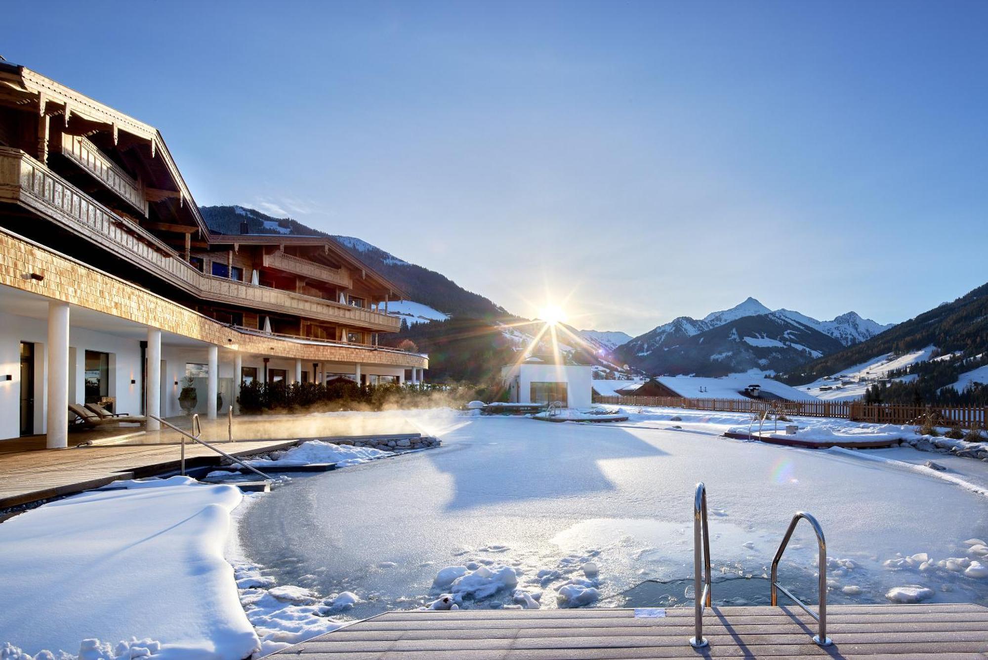 Der Boeglerhof - Pure Nature Spa Resort Алпбах Екстериор снимка
