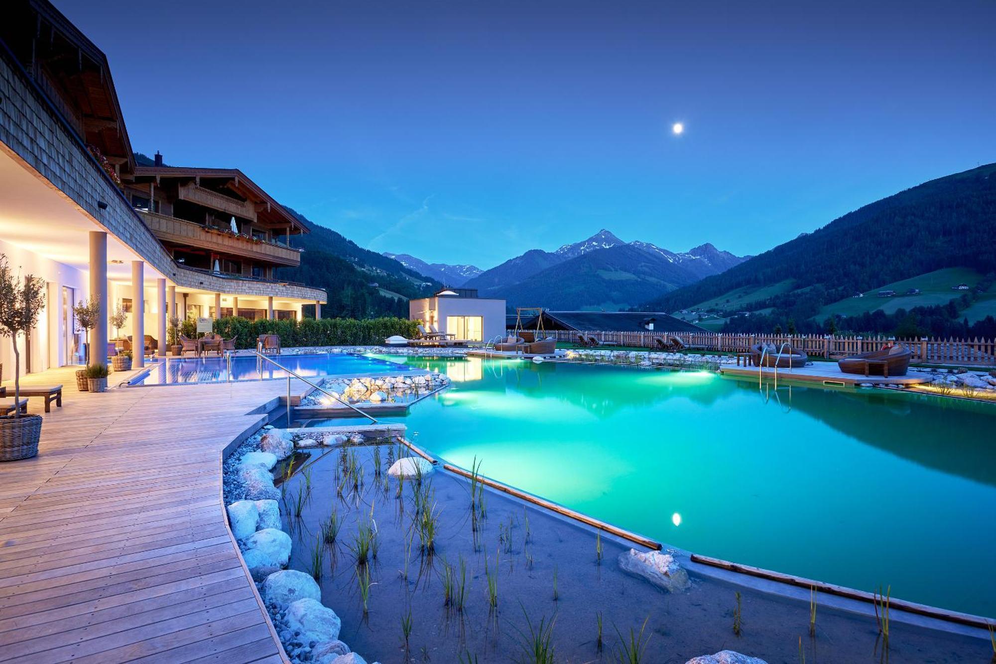 Der Boeglerhof - Pure Nature Spa Resort Алпбах Екстериор снимка