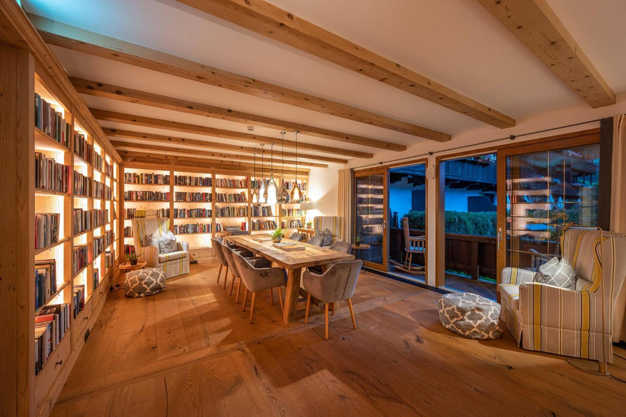 Der Boeglerhof - Pure Nature Spa Resort Алпбах Екстериор снимка
