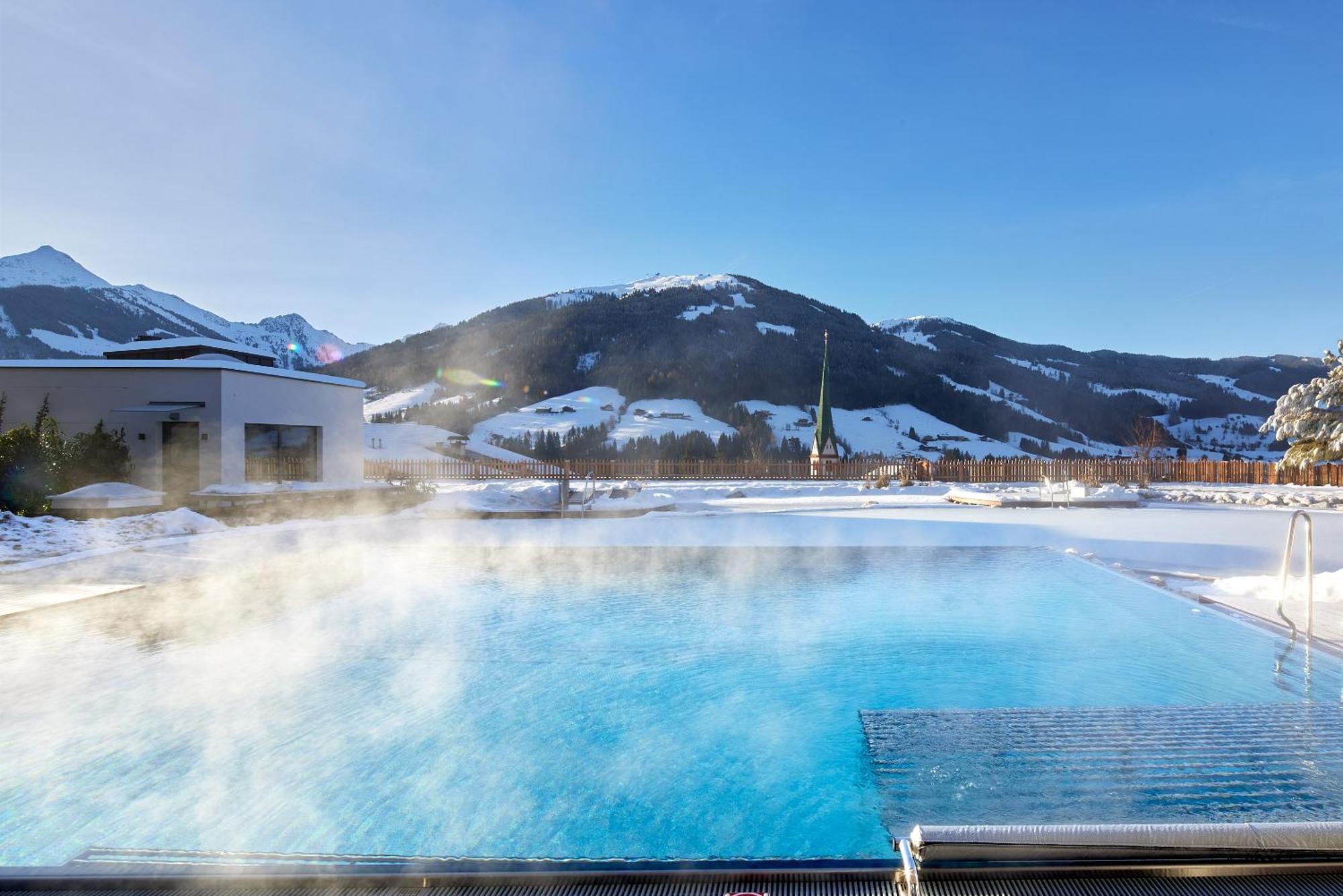 Der Boeglerhof - Pure Nature Spa Resort Алпбах Екстериор снимка