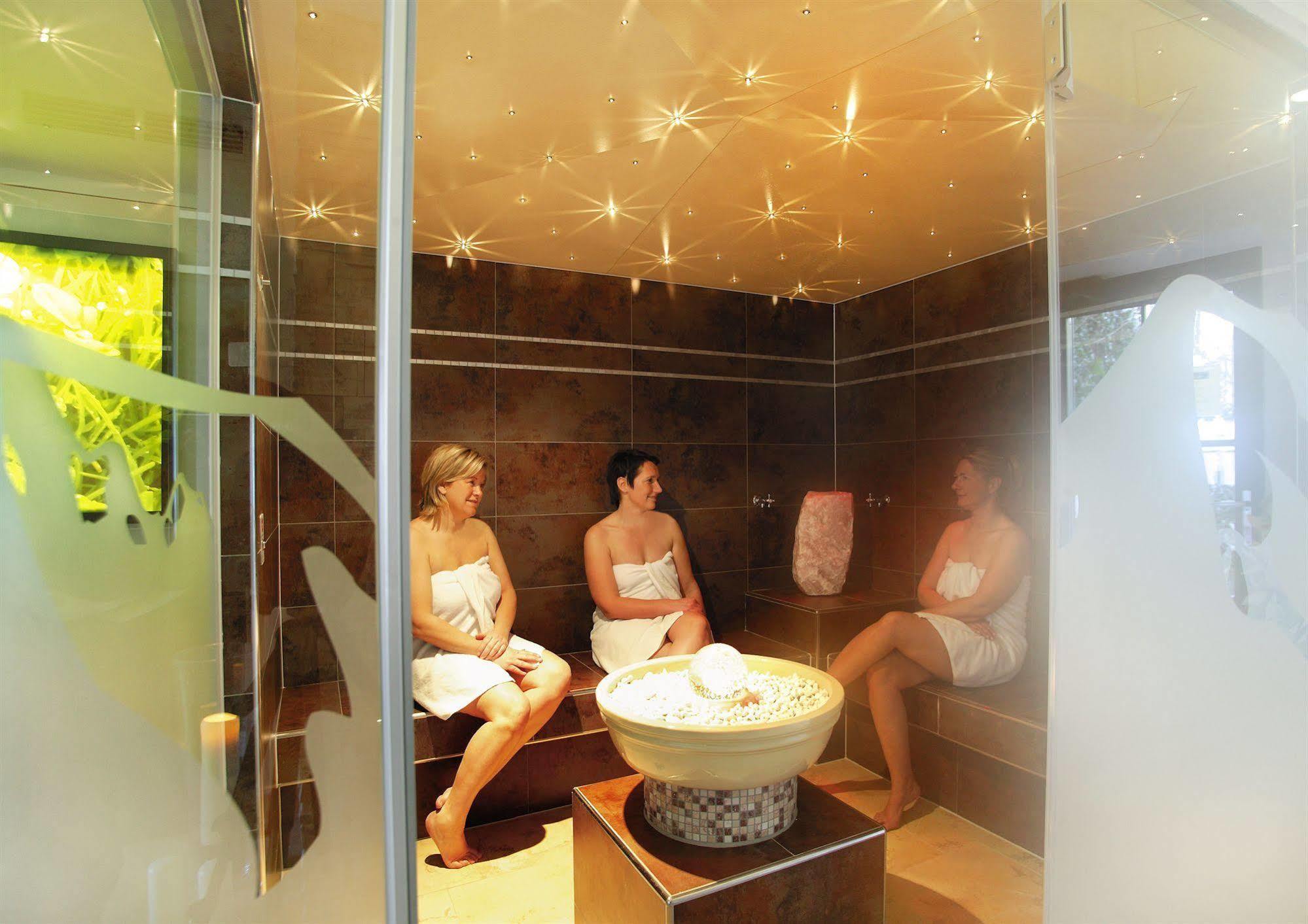 Der Boeglerhof - Pure Nature Spa Resort Алпбах Екстериор снимка